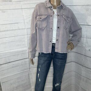 Distressed Flap Pockets Frayed Hemline Denim Jacket
